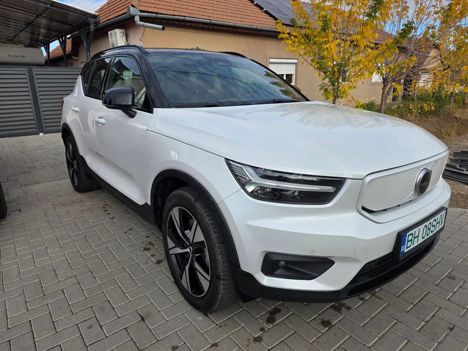 Volvo XC 40 Factura cu tva deductibil .Recent inmatriculat , carte serviz