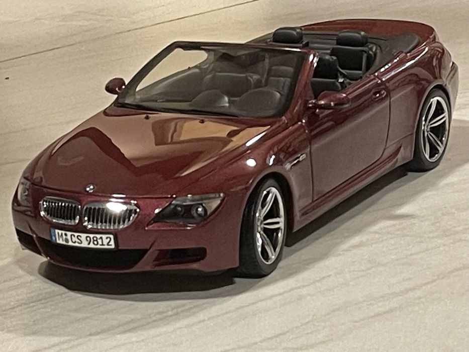BMW 1/18 E64 Kyosho