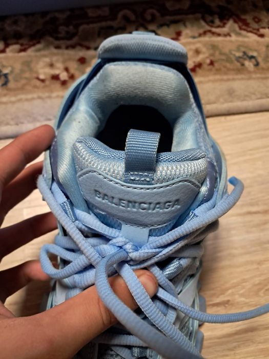 Balenciaga track led