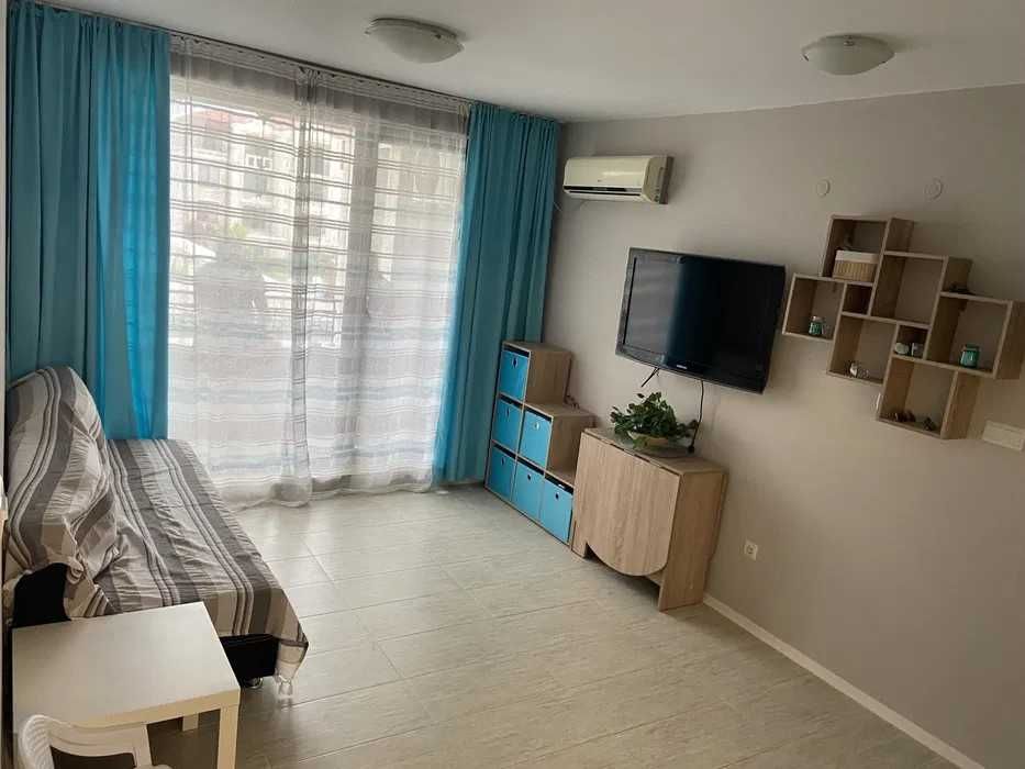 Дава се под наем Двустаен апартамент в Созопол - 56 кв.м за 750 € - Снимка #2