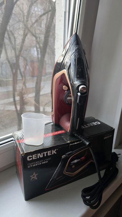 Продам новый Утюг CENTEK CT-2313 красный
