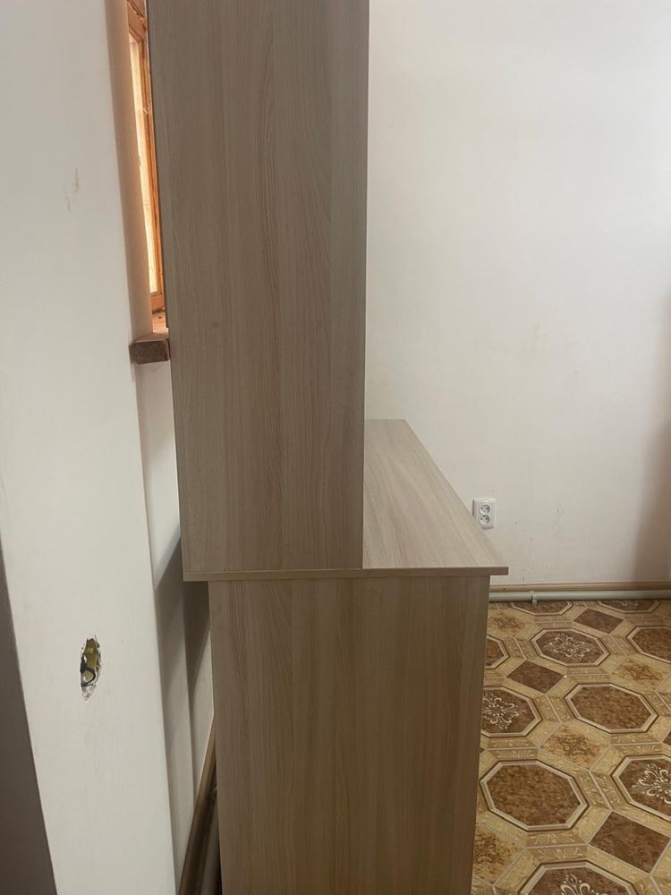 Школьный стол парта в отличном состоянии