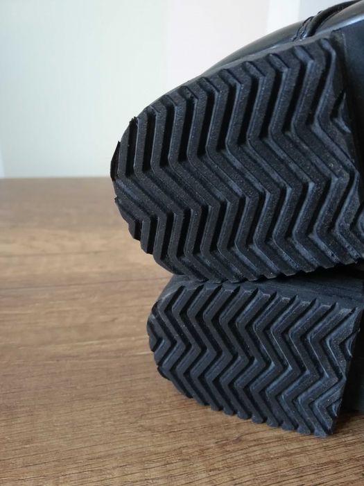 Дамски лачени обувки  ПАОЛО БОТИЧЕЛИ, нисък ток, шита подметка