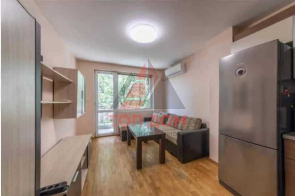 Двустаен ! Обзаведен ! До Меи !