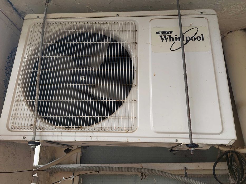 Климатик Whirlpool