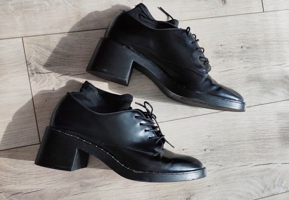 Есенни обувки с връзки и дебел ток Zara Зара 41 номер 26.6 стелка