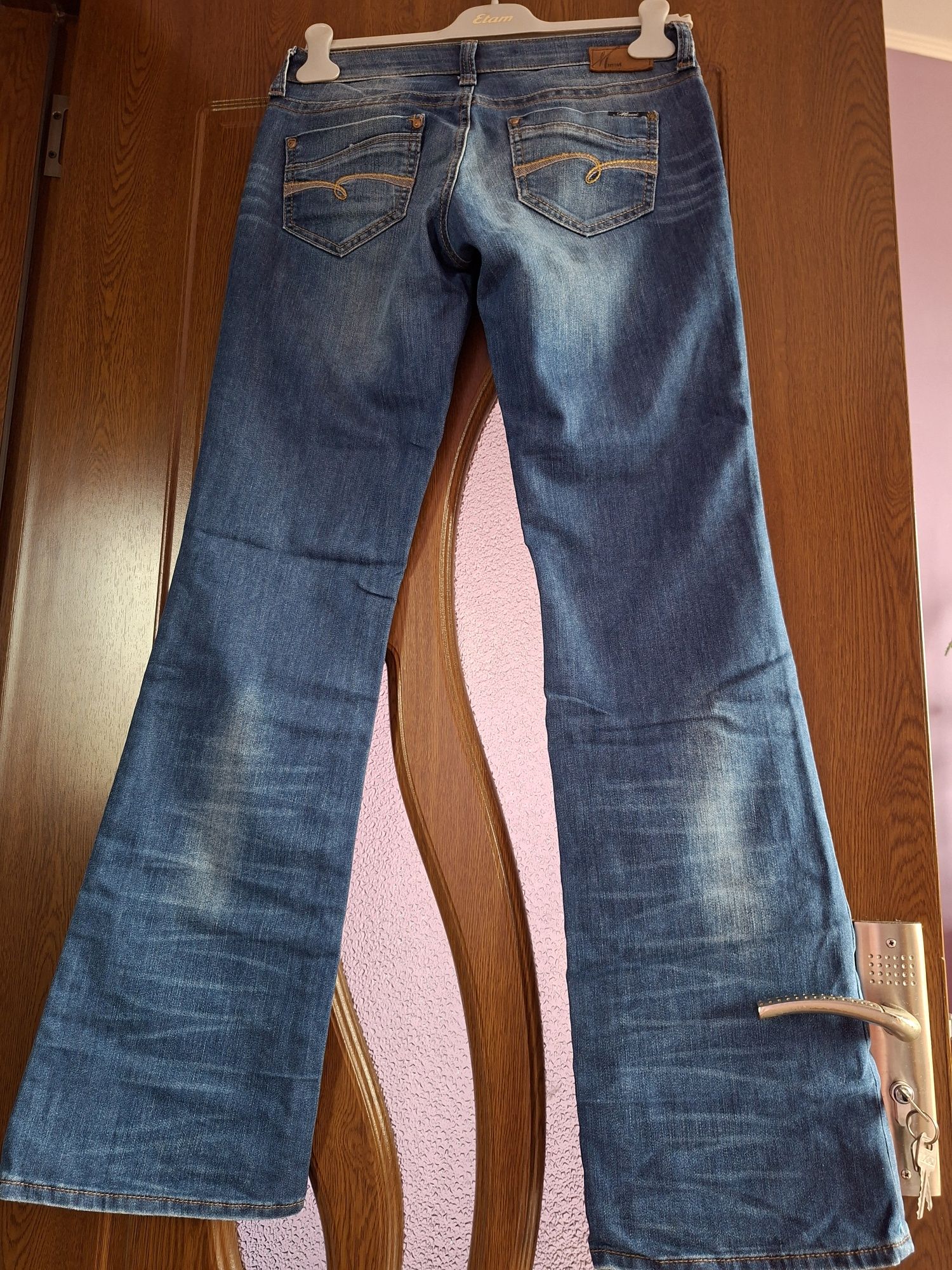 Vând Blugi Damă Mavi Jeans Mărimea 28-34 Noi