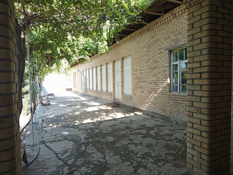 Ховли сотилади, Эски шахарда