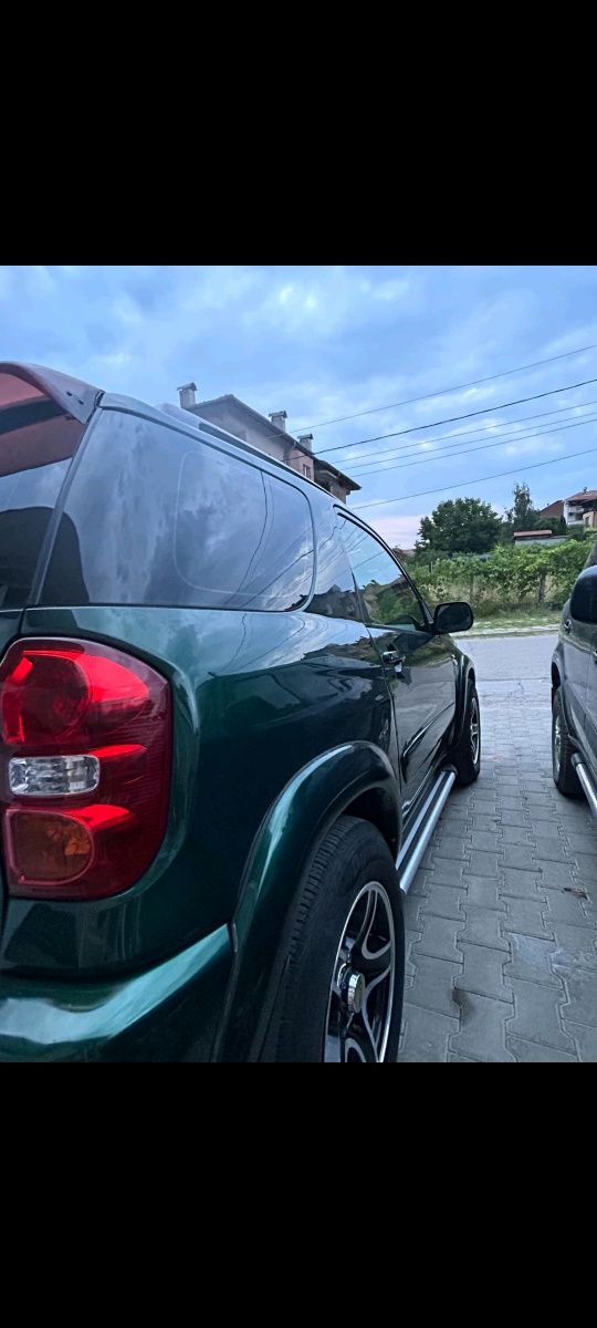 Продавам добре поддържан автомобил