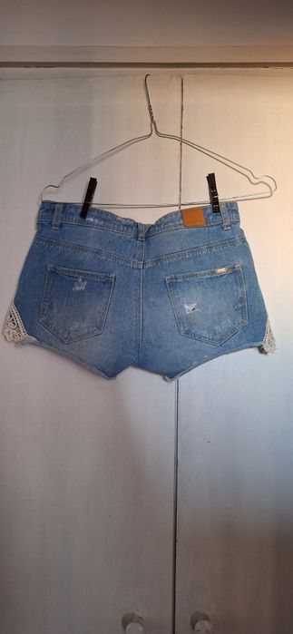 Pantaloni scurti dama Stradivarius denim masura 32