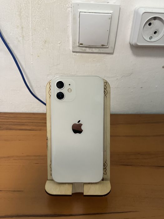 Iphone 12 продается