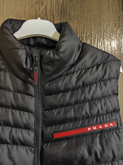 Vând vestă Prada