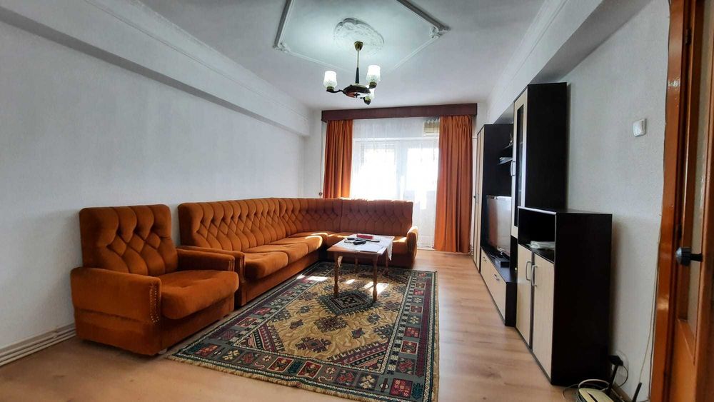 Inchiriez 2 camere apartament Primarie