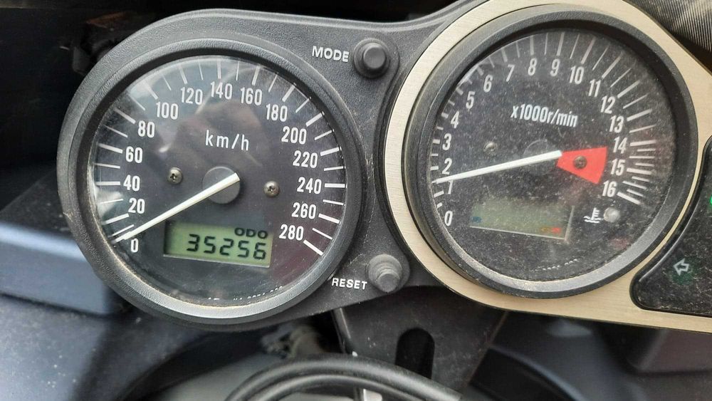 Motocicleta Kawasaki Ninja ZX 6R