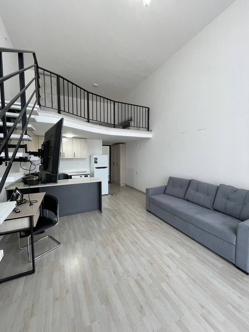 Продаётся 2 комнатная 44кв² в ЖК BeshChinor,на ул Махтумкули,IT Park