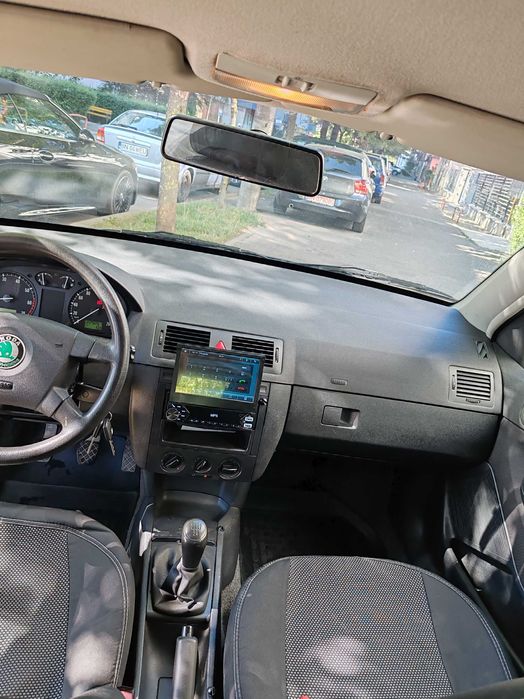 Vând Skoda fabia