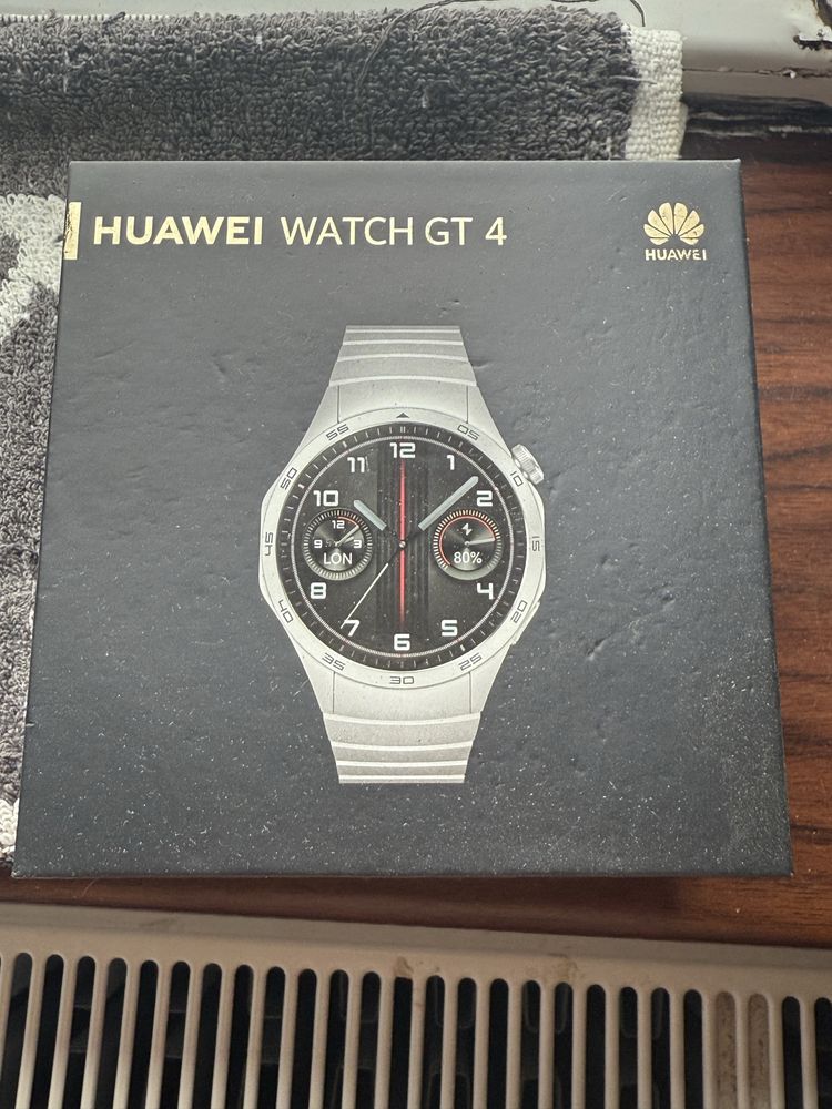 Vand schimb Huawei gt 4smartwatch impecabil