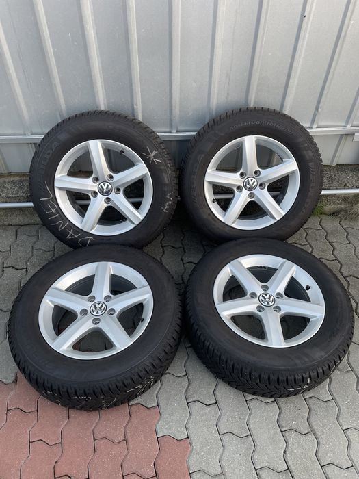 Jante de aluminiu originale VW Tiguan cu cauciucuri de iarna ca noi!