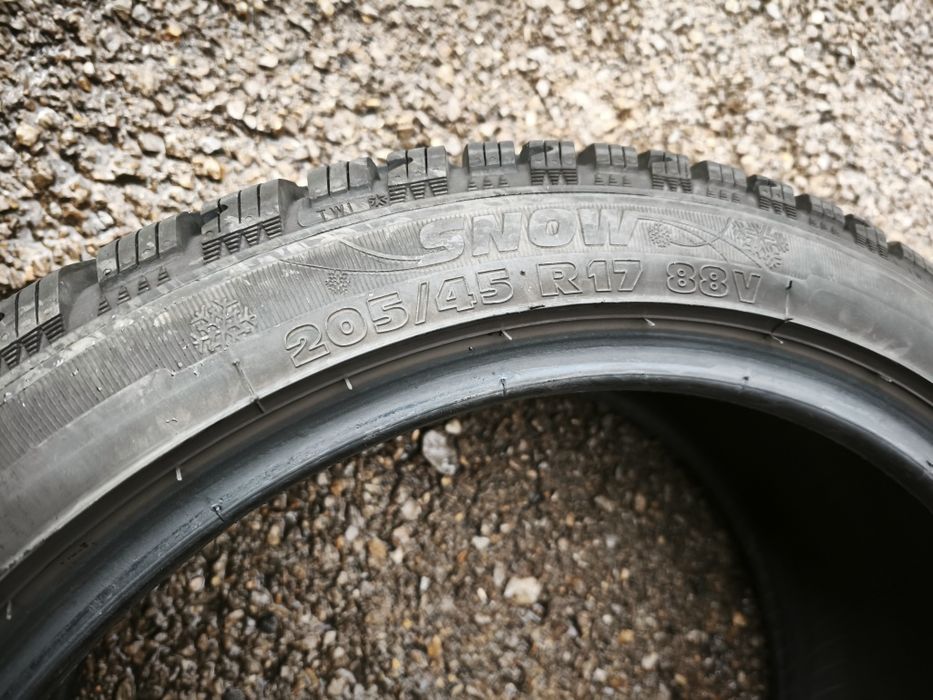 205/45/17" 2бр Kormoran winter, dot4121,7mm