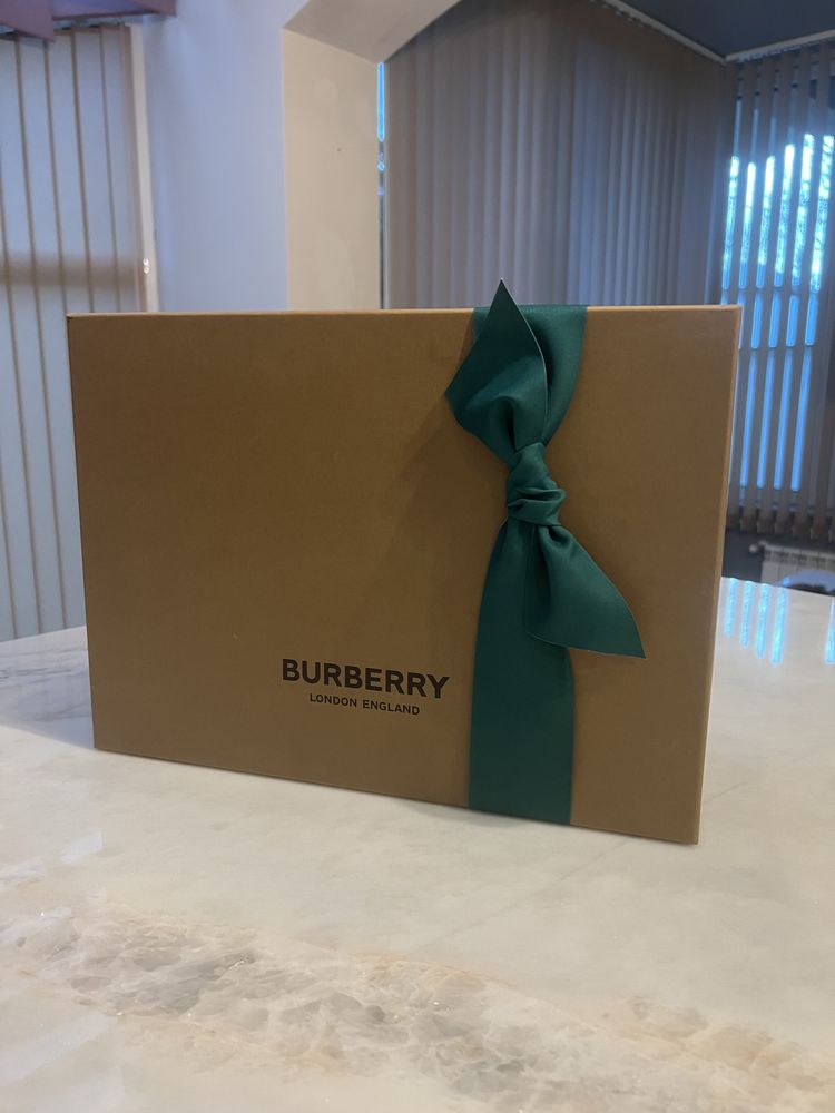 Обувки Burberry. Оригинални!
