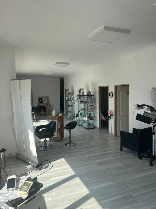 Inchiriez spatiu comercial in Alexandria