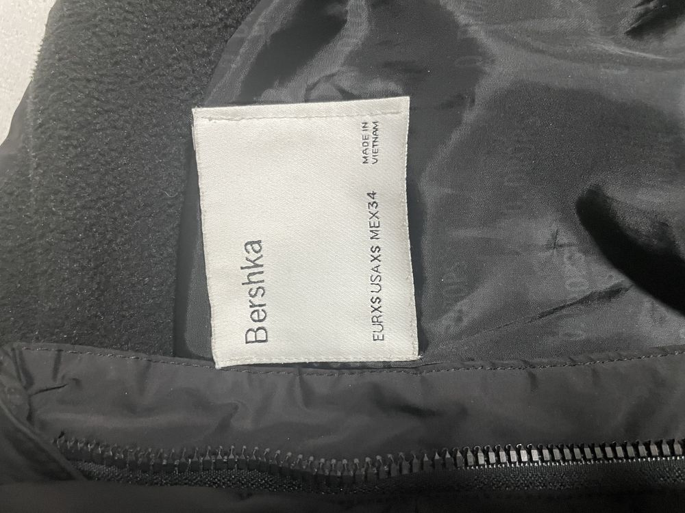 Пухкаво Яке Bershka