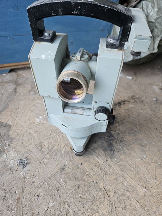 Продается теодолит нивелир