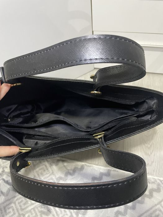 Черна дамска чанта