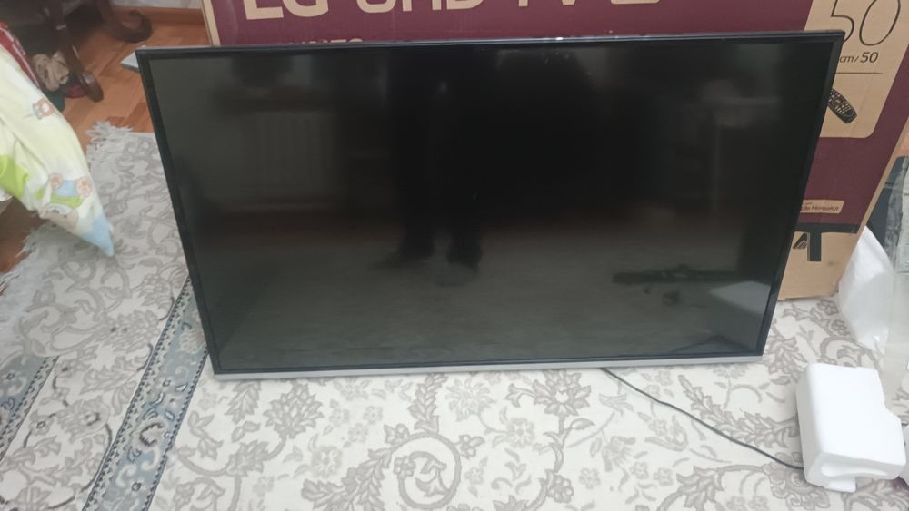 Телевизор Artel LED TV 43/A9000 
Экран диагонали "43"
Телевизор технол