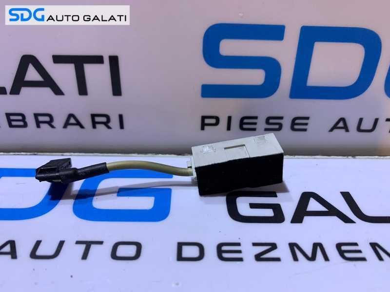 Microfon Plafon Plafoniera Audi A4 B6 2001 - 2005 Cod 8L2862373A