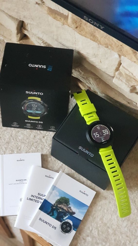 Продам дайвкомпьютер  Suunto d5