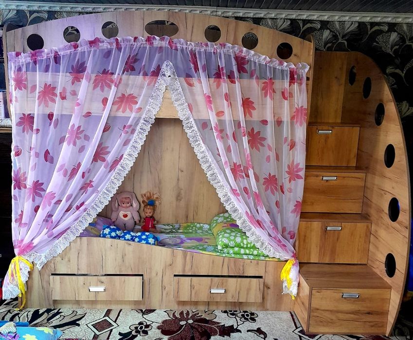 Двухъярусный детский кровать