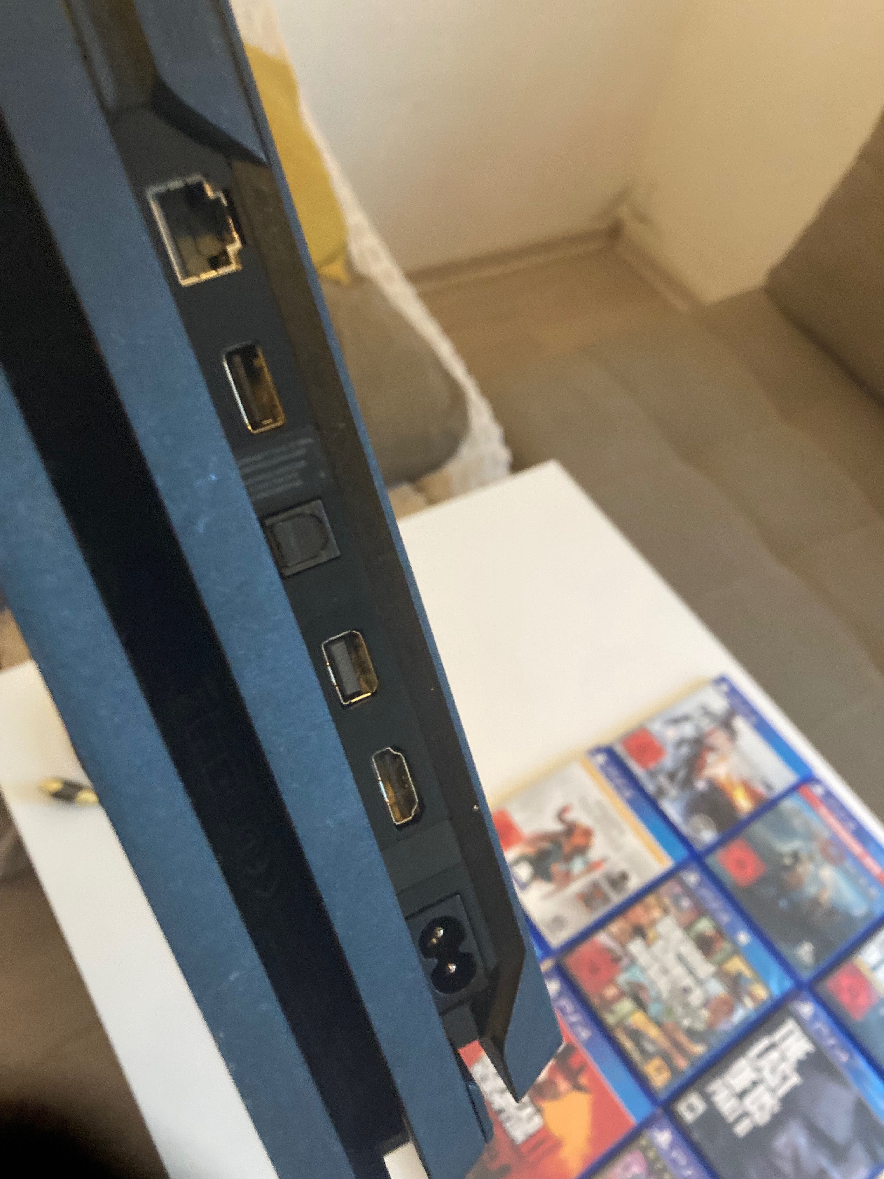 Ps4 PRO с игрииии