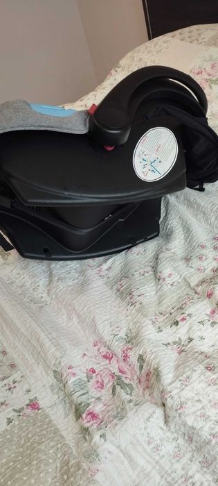 Продавам бебешко столче за кола
