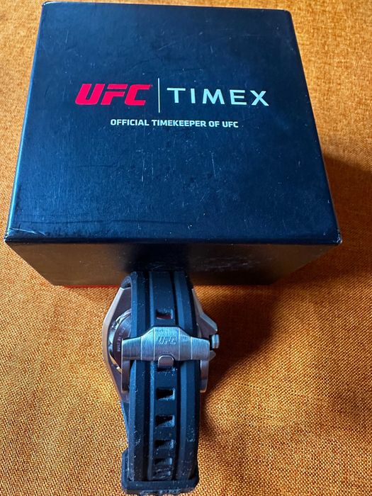 Часовник Timex UFC Men's Pro 44mm