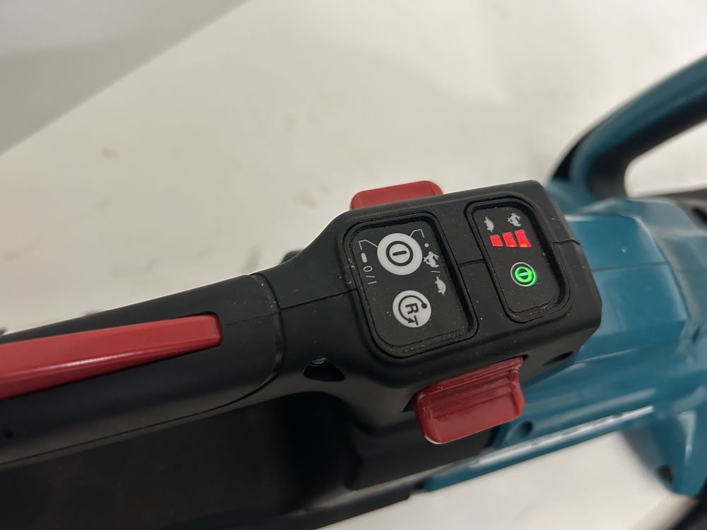 Makita DUH 502 masina de fasonat gard viu