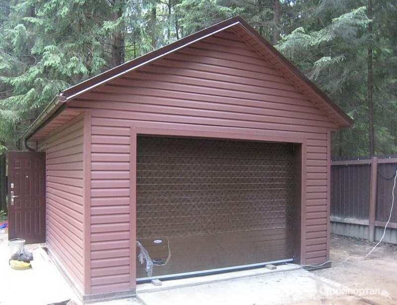 Garaj pe structura metalica 4 x 6.1m