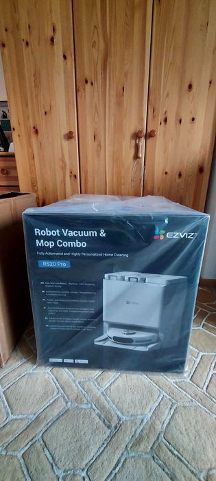 Aspirator EZVIZ RS20 pro . Este nou, sigilat si cu garantie