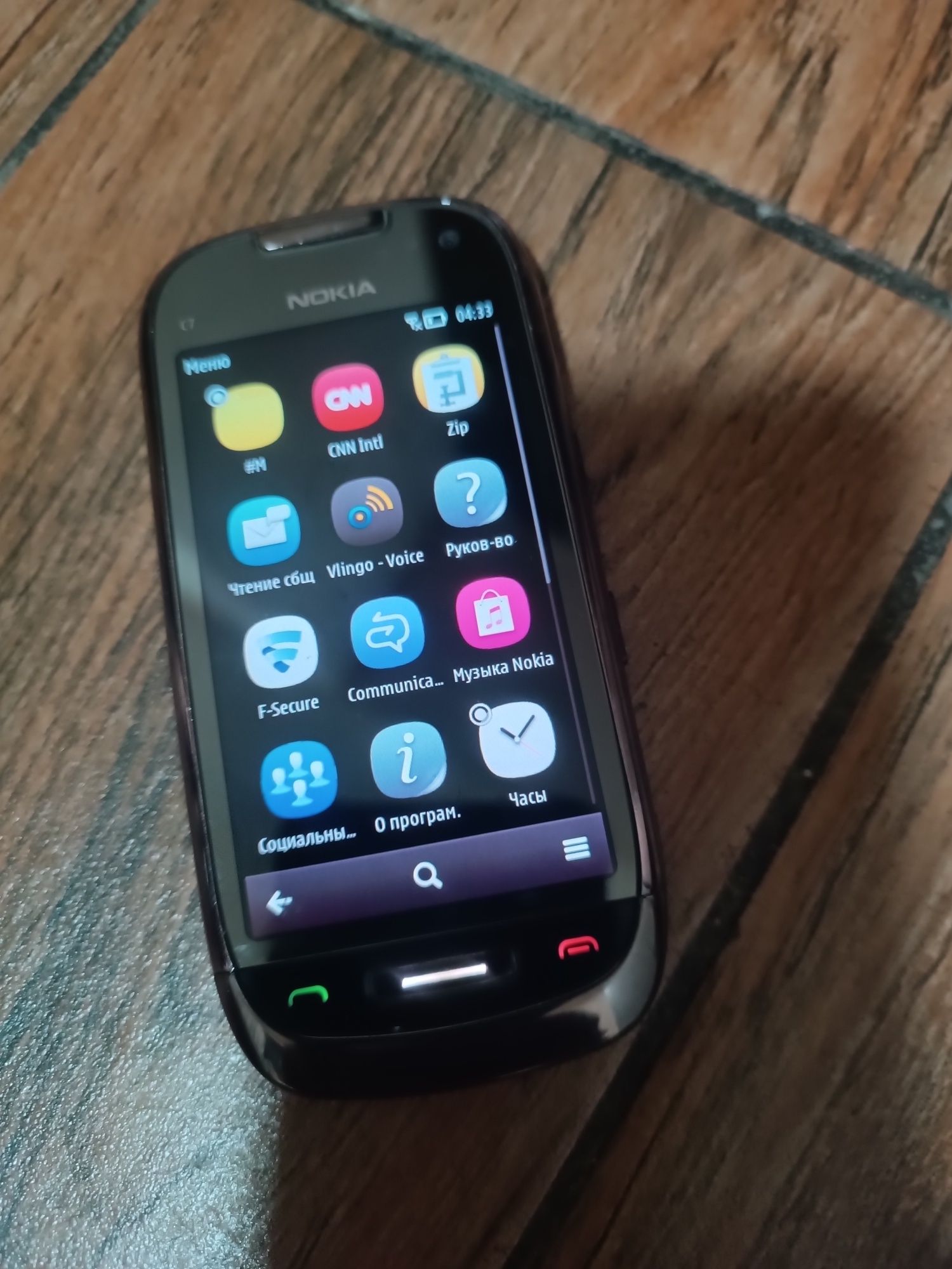Телефон original Nokia C7. Registratsa Yo'q