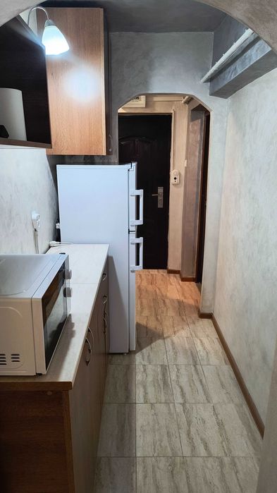 Închiriez garsonieră