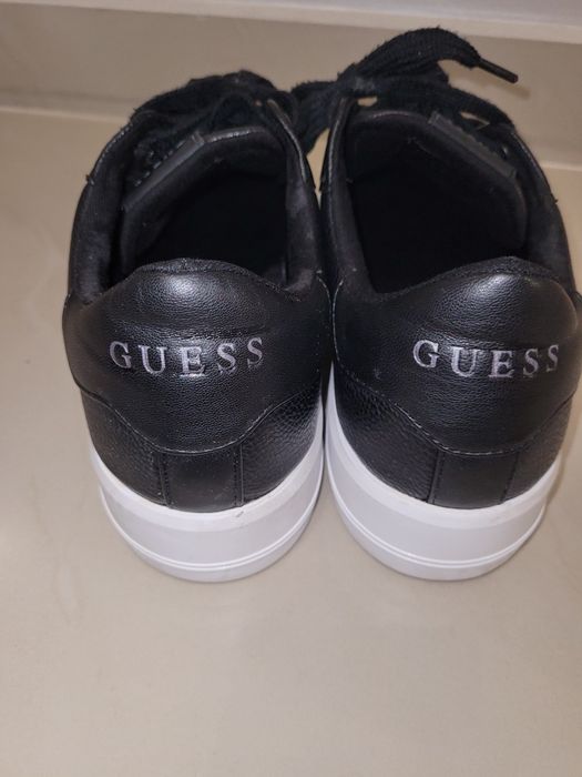 Оригинални сникърси Guess, 39 номер
