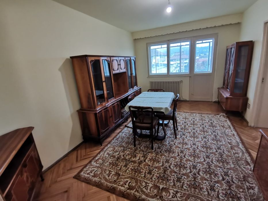 Vând apartament MICRO 1