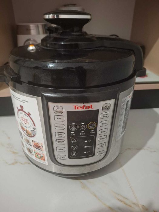 Oala sub presiune electrica Tefal One Pot - 180 lei