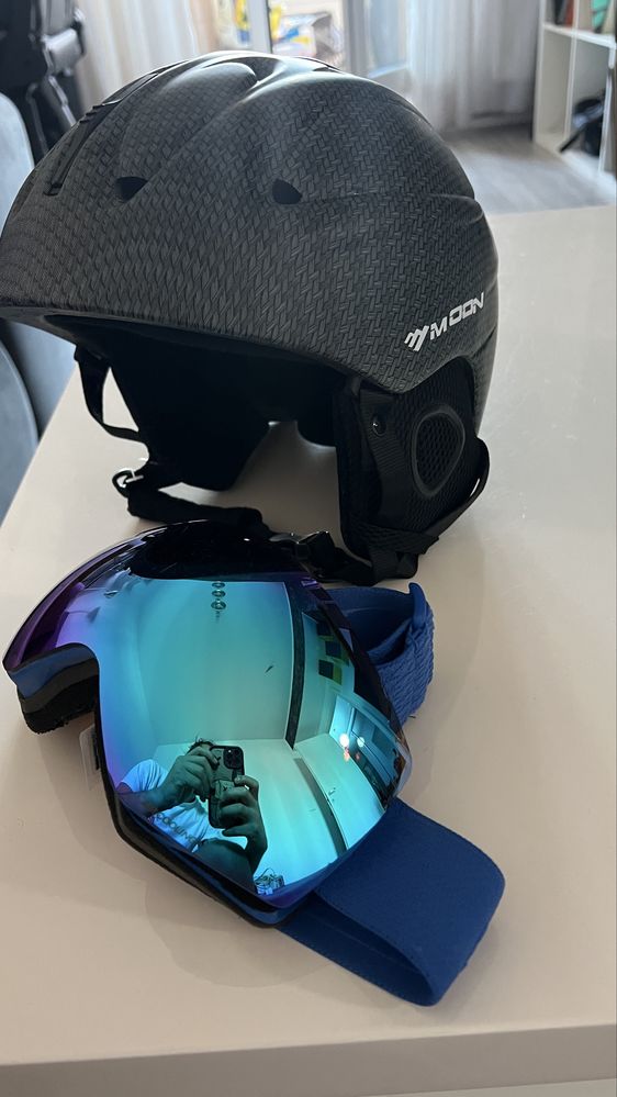 Casca Ski Moon + ochelari cadou