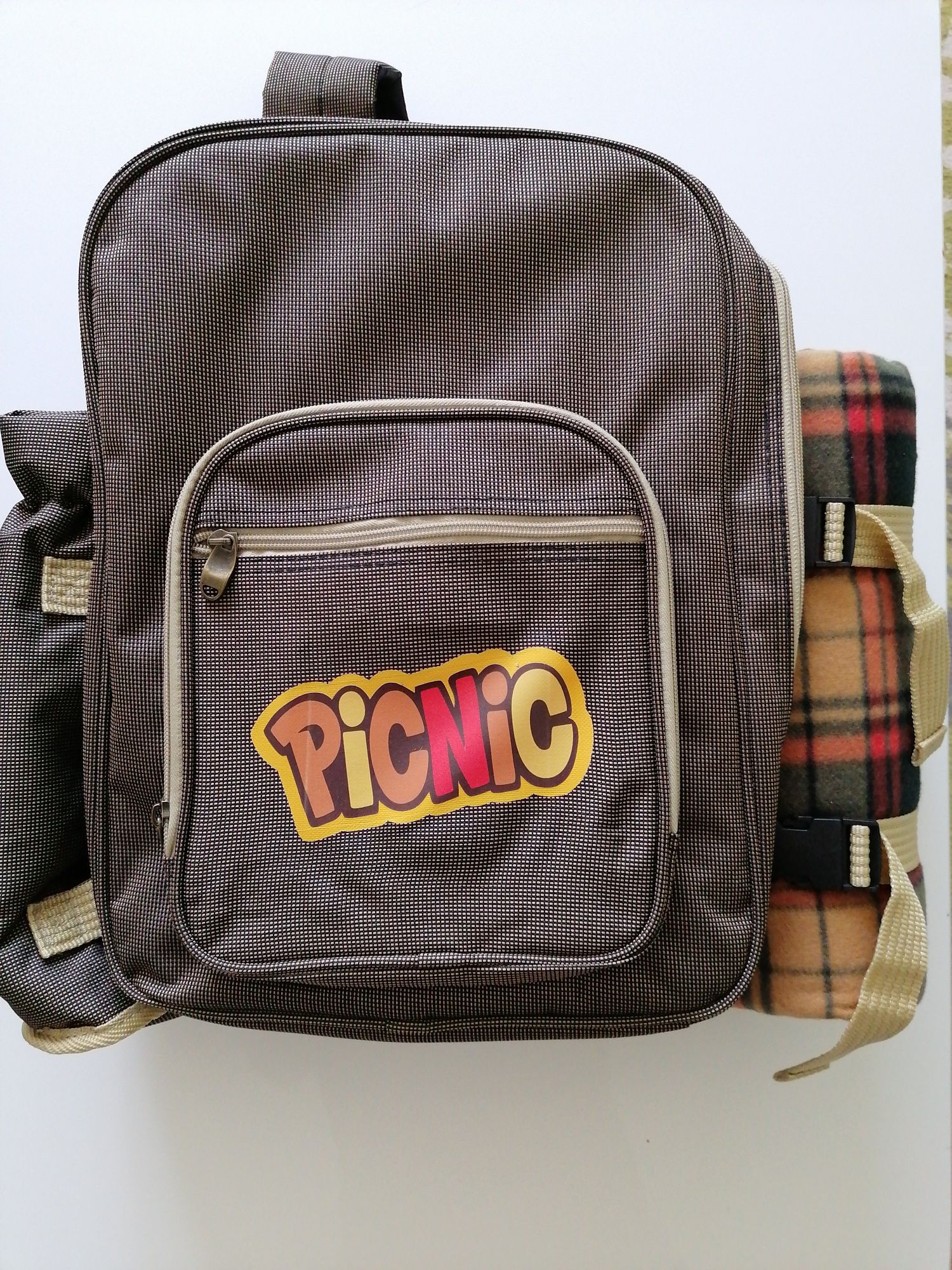 Rucsac picnic cu, accesorii incluse pentru 4 persoane, Everestus