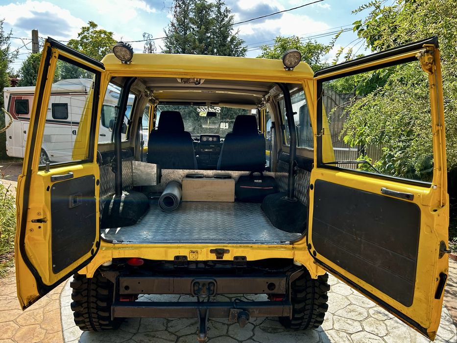 Land Cruiser HZJ 73, 4.2 Turbo diesel, Autoutilitară