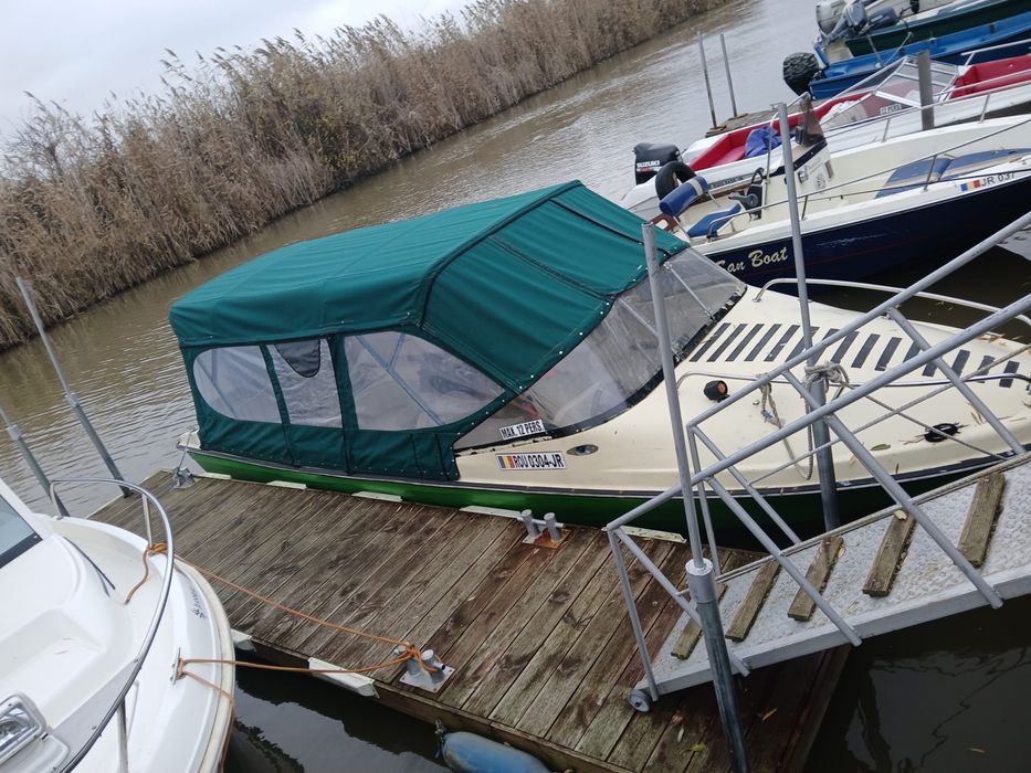 Corsar 700  fara motor