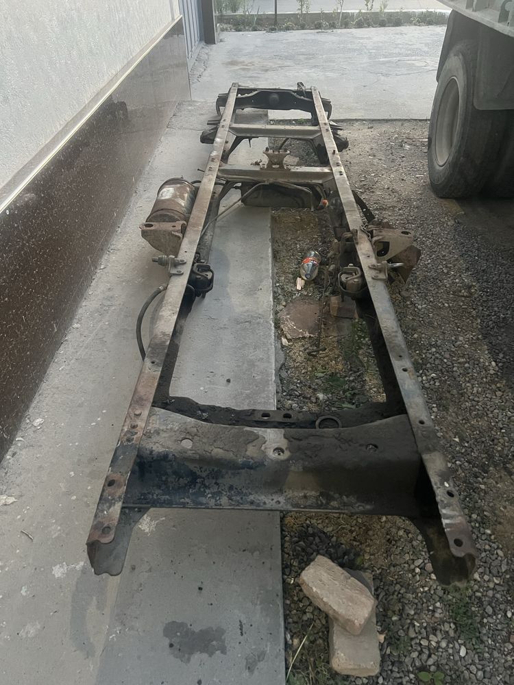 Zil 130 samasval rama sotiladi hamma narsasi bor