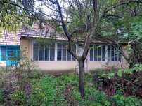 Casa batraneasca in Prisacani cu 2700 mp teren