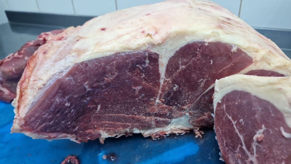 Мясо говядина и конина в ассортименте, разные позиции